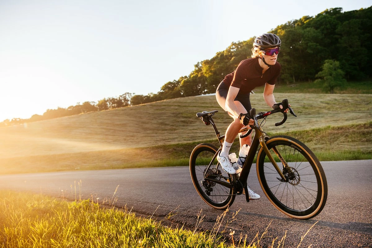 Cykelhjelme til voksne Salg 2 Cykelhjelme til voksne Salg -Cykelhjelme til voksne Salg 188613317 4286923608005306 8254939948993025352 n